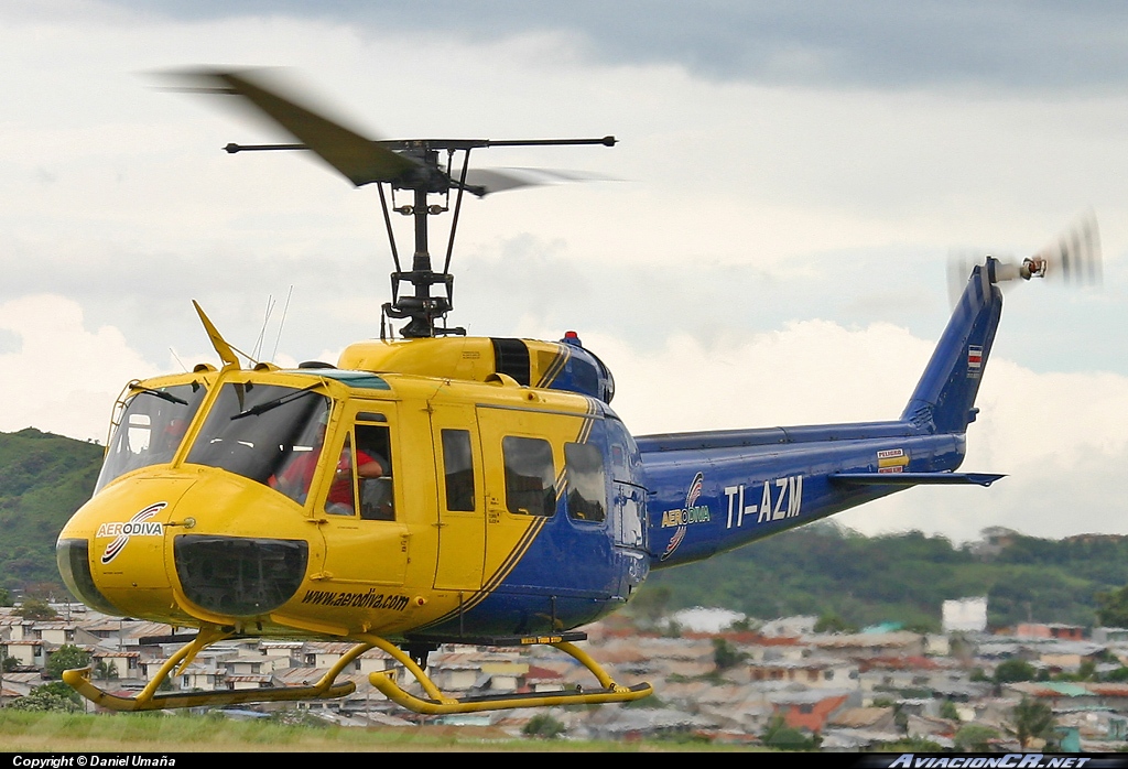 TI-AZM - Bell 205 - Aerodiva