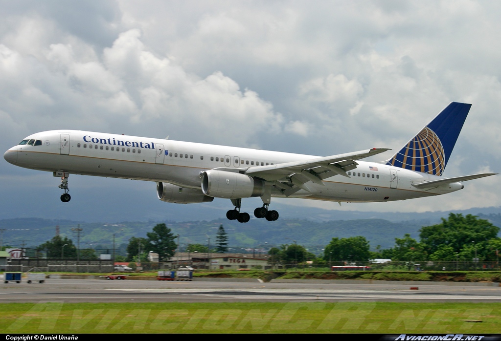 N14120 - Boeing 757-224 - Continental Airlines