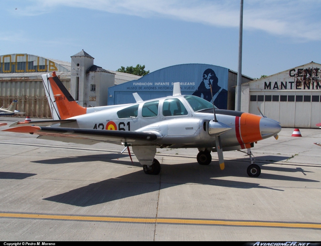 42-61 - Beechcraft Barón B-55 - Ejercito del Aire de España