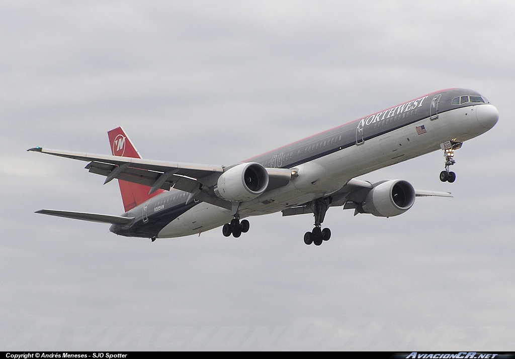 N585NW - Boeing 757-351 - Northwest Airlines