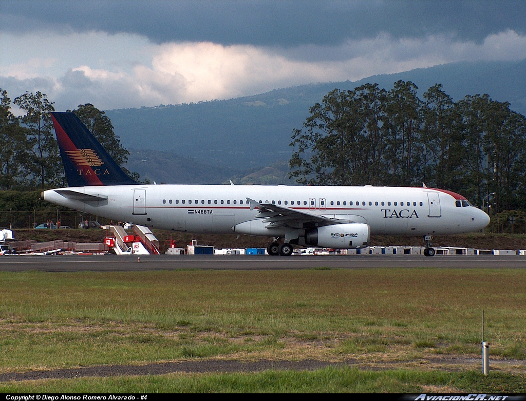 N488TA - Airbus A320-233 - TACA