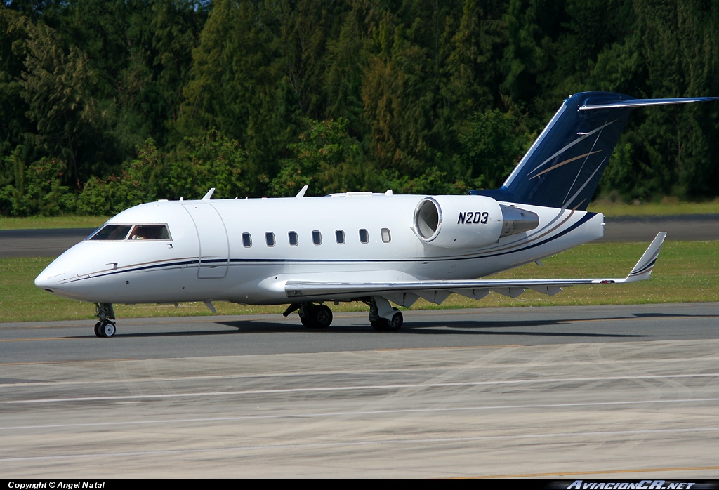 N203 - Canadair CL-600-2B16 Challenger 604 - Privado