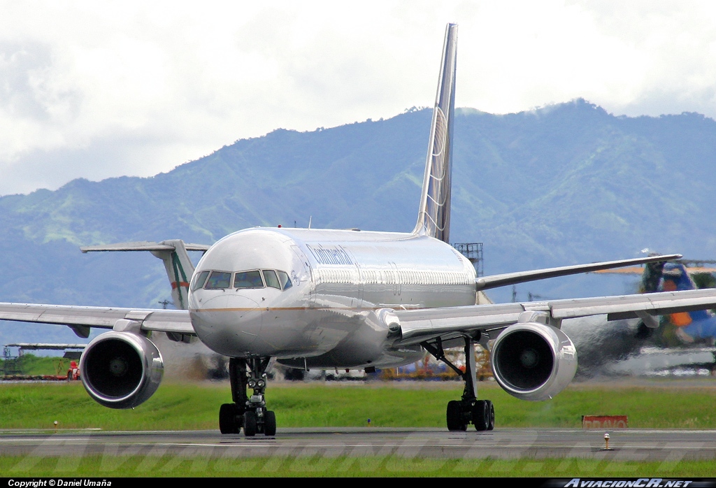 N29129 - Boeing 757-224 - Continental Airlines