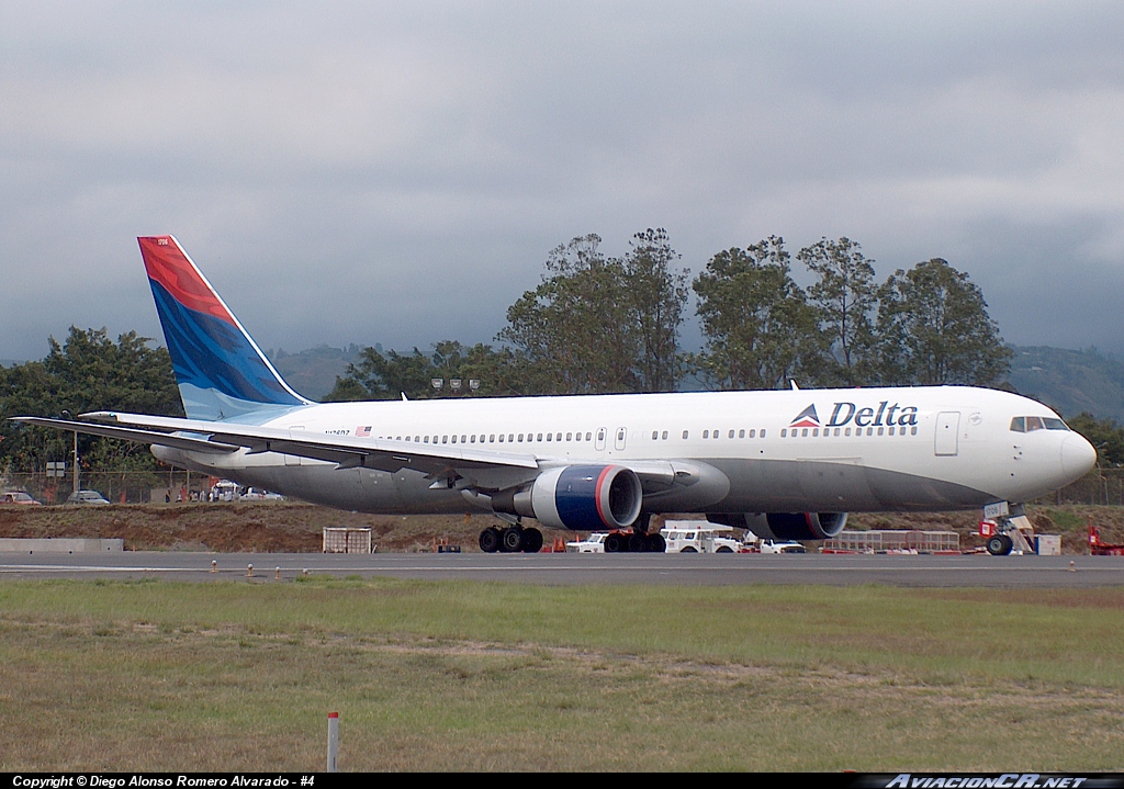 N176DZ - Boeing 767-332 - Delta Air Lines