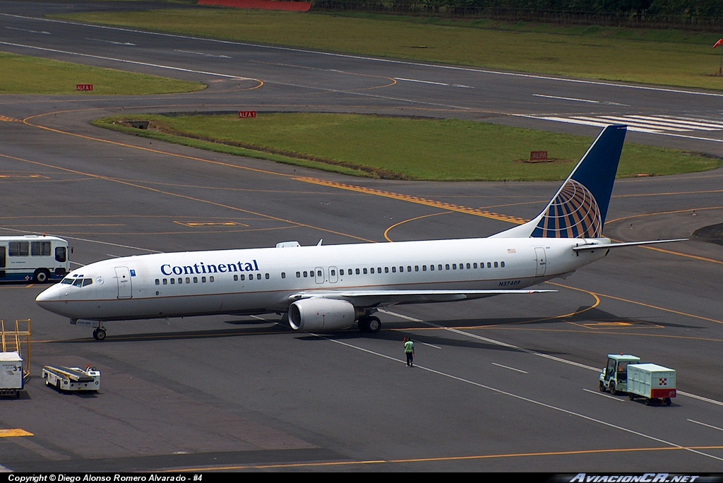 N37409 - Boeing 737-924 - Continental Airlines