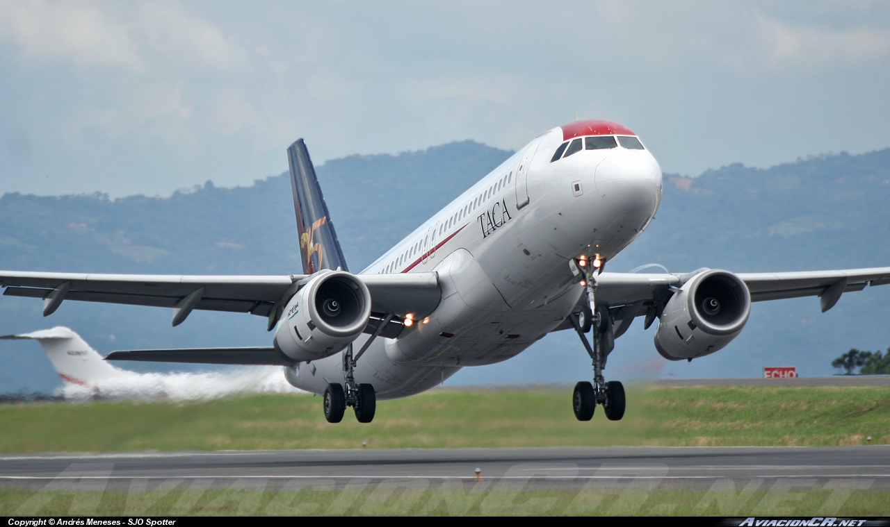 N488TA - Airbus A320-233 - TACA