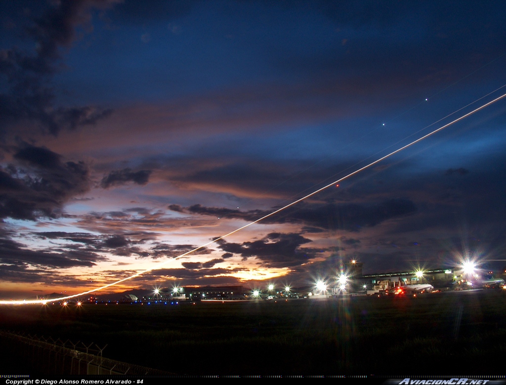 N484TA - Airbus A320-233 - TACA