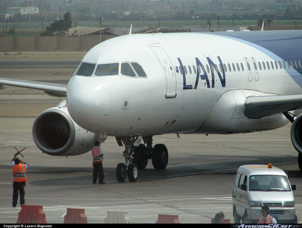 CC-COI - Airbus A320-200 - LAN Chile