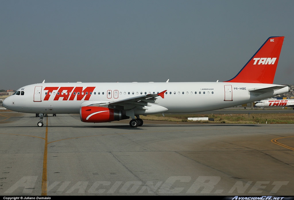 PR-MBE - Airbus A320-200 - TAM