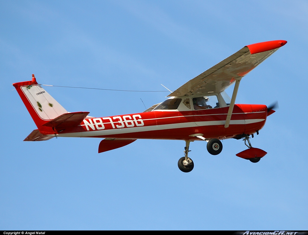 N8736G - Cessna 152 - Privado