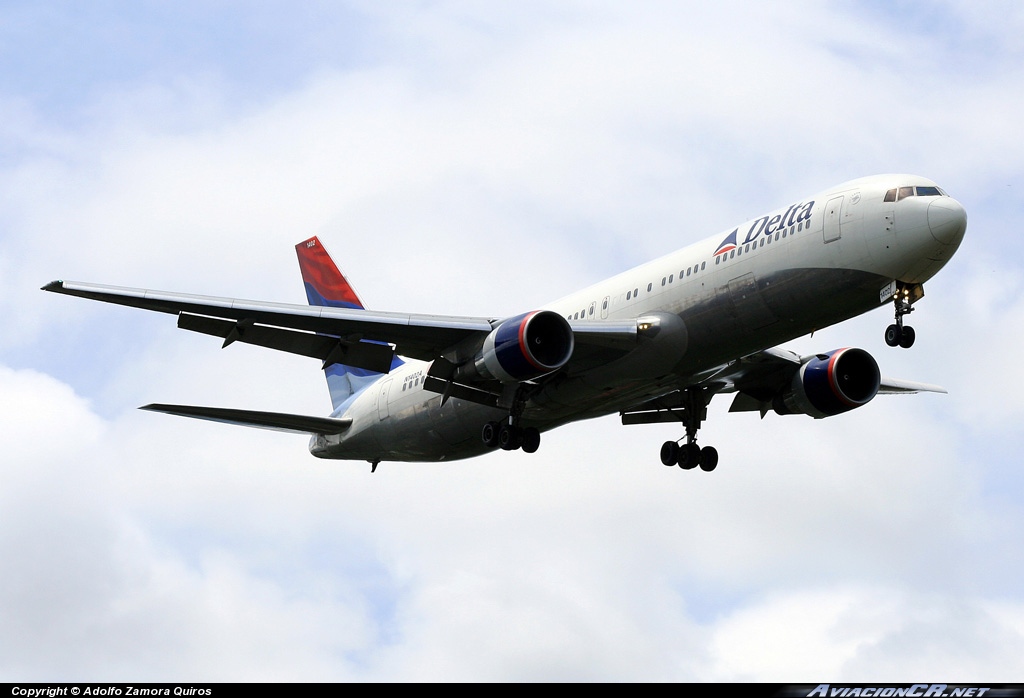 N1402A - Boeing 767-332 - Delta Air Lines