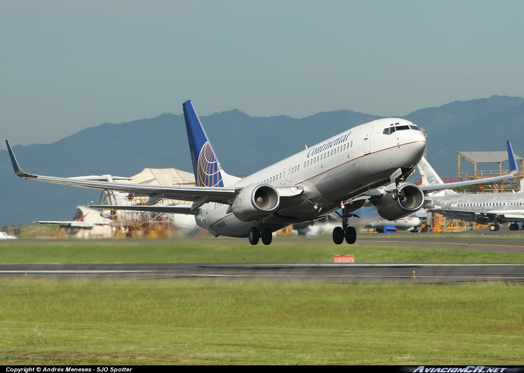 N33266 - Boeing 737-824 - Continental Airlines