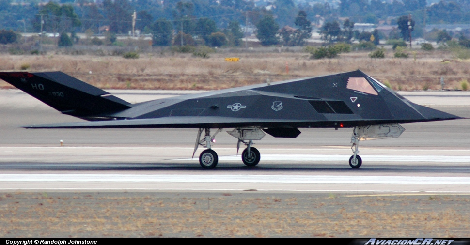  - Lockheed F-117 Nighthawk - USAF - United States Air Force - Fuerza Aerea de EE.UU