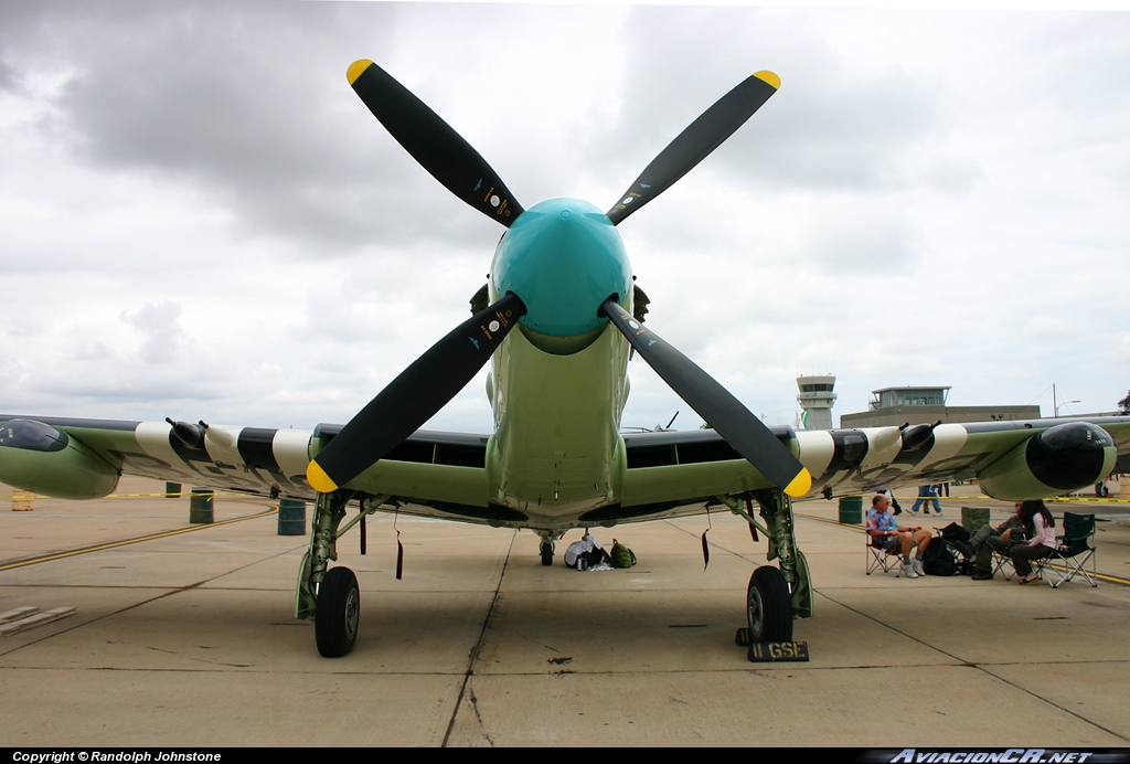 WB 518 - Fairey Firefly - Privado