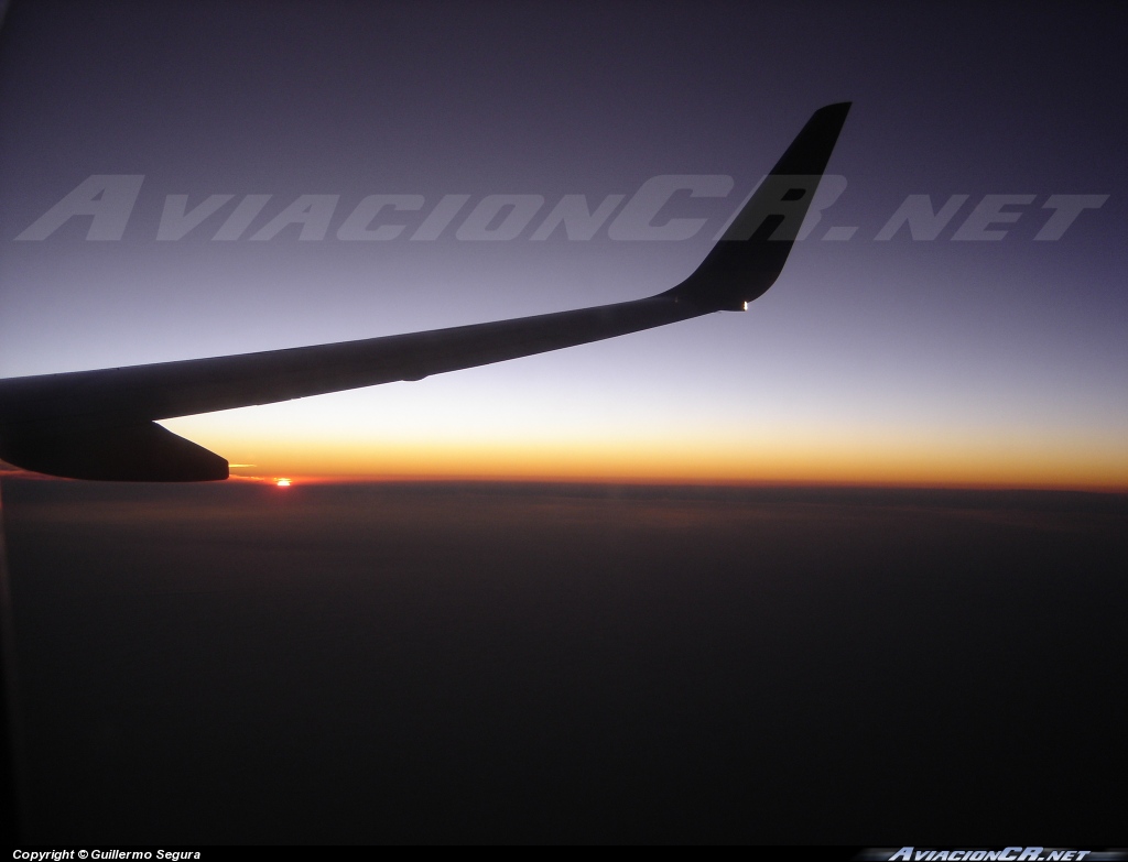  - Boeing 737-800 - Continental Airlines