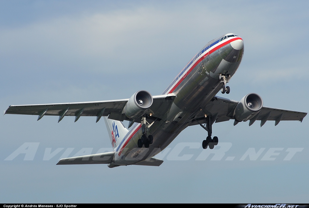 N18066 - Airbus A300B4-605R - American Airlines