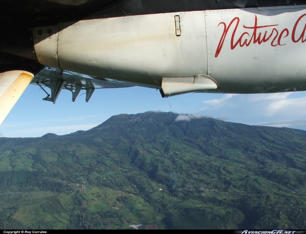 TI-AZD - De Havilland Canada DHC-6-300 Twin Otter - Nature Air
