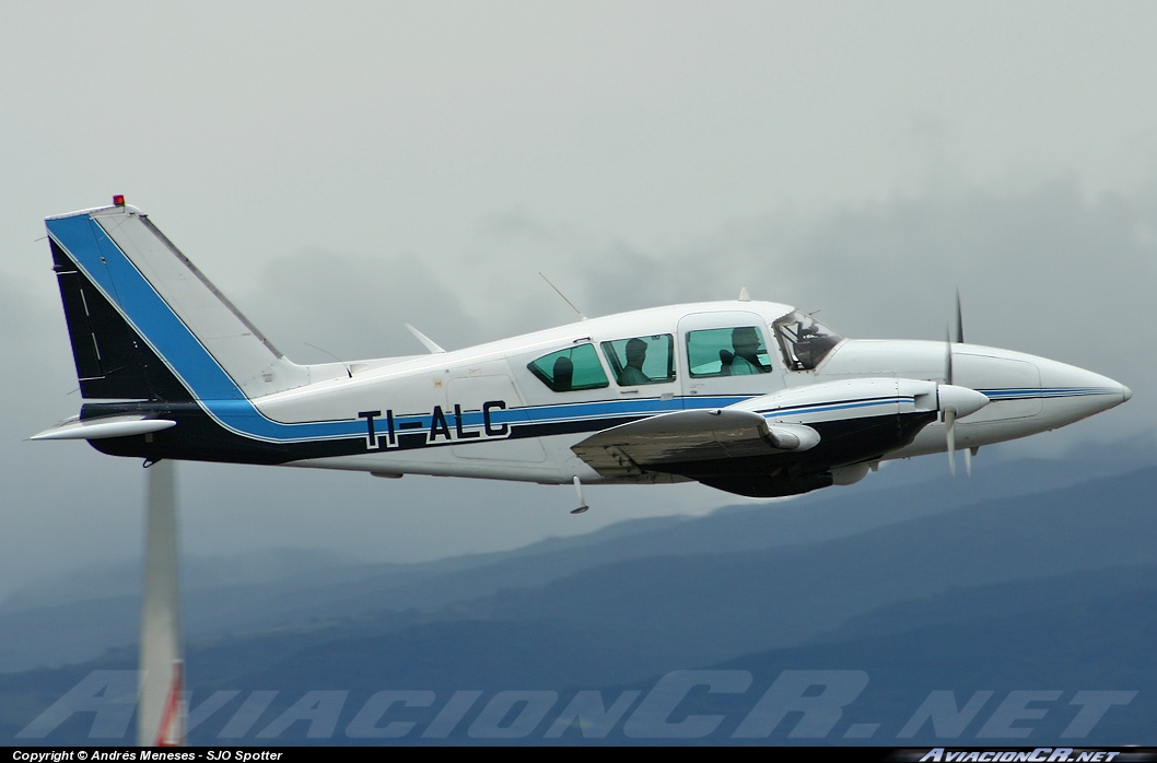 TI-ALC - Piper PA-23-250 - Alfa Romeo Taxi Aéreo