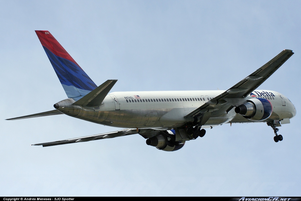 N674DL - Boeing 757-232 - Delta Air Lines