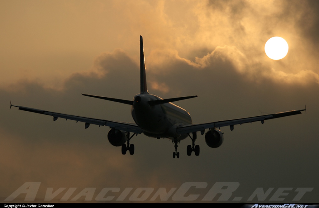 I-BIXU - Airbus A321-112 - Alitalia