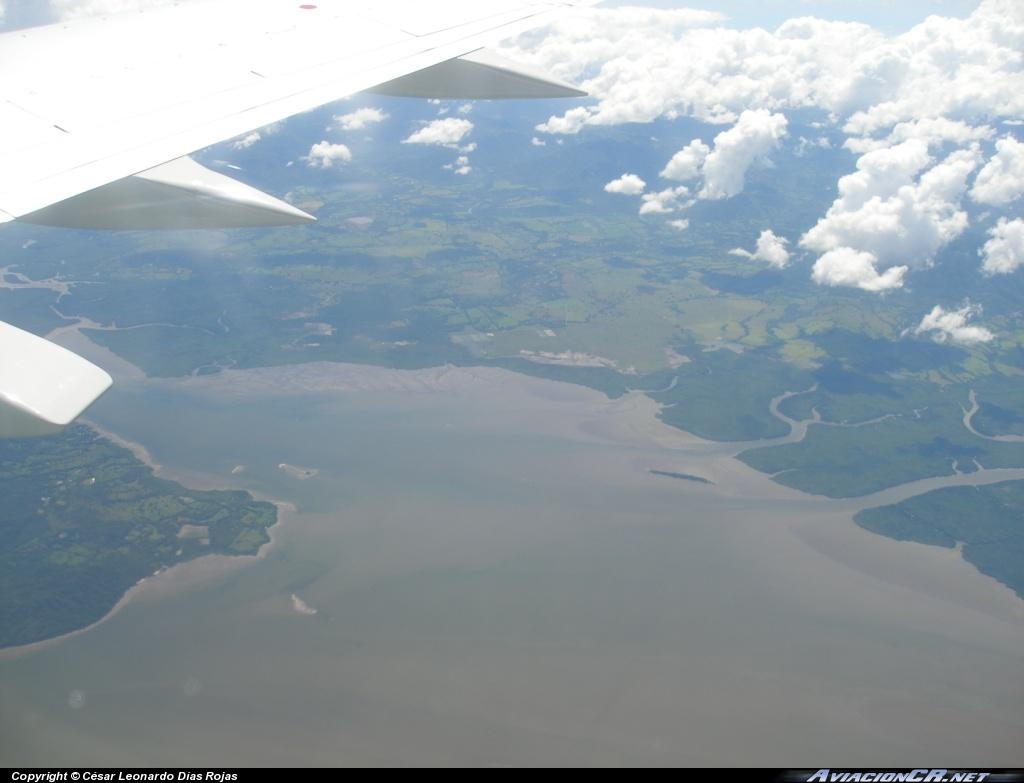 N527AD - Boeing 737-300 - SkyExpress