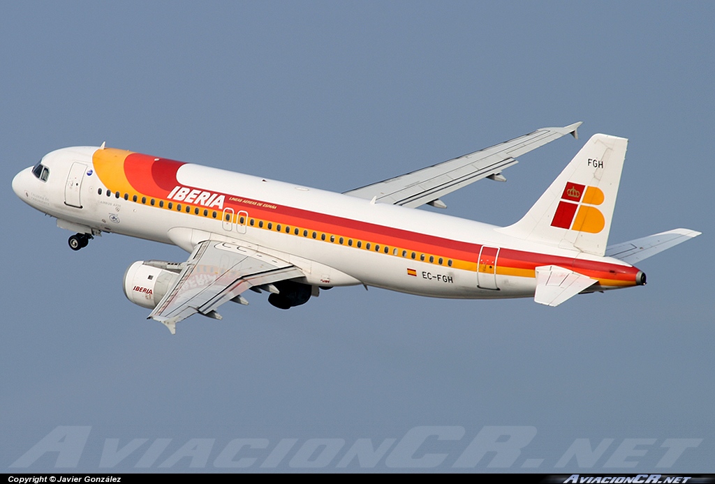 EC-FGH - Airbus A320-211 - Iberia