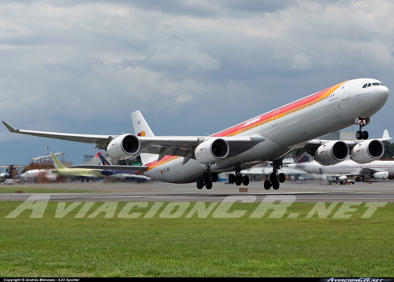 EC-JNQ - Airbus A340-642 - Iberia