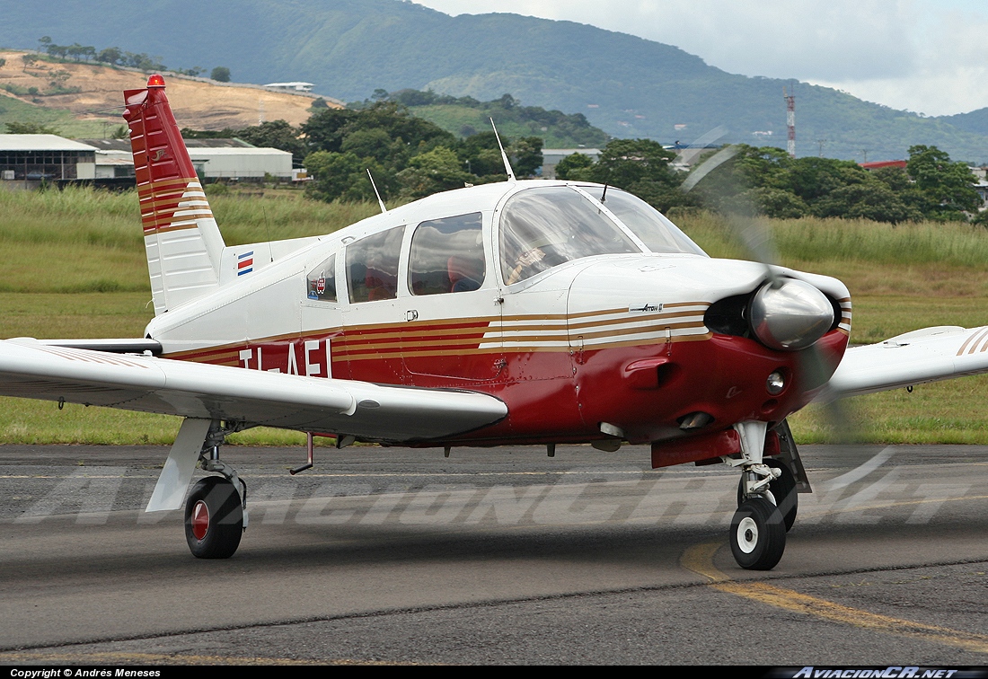 TI-AEI - Piper PA-28R-201 Arrow II - Privado