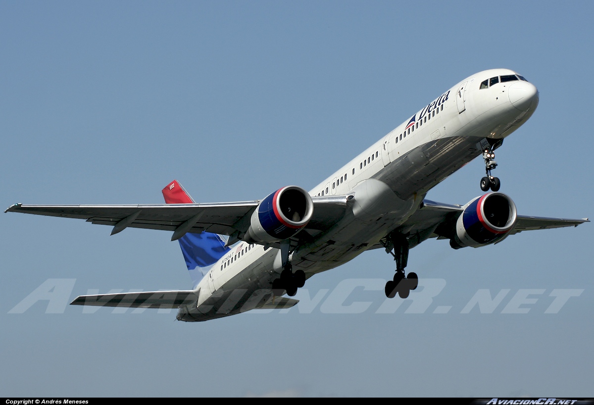 N750AT - Boeing 757-212 - Delta Air Lines
