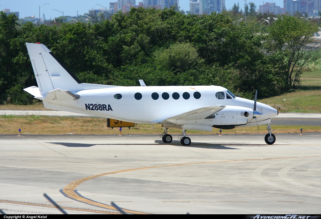 N288RA - Beech 100 King Air - Privado