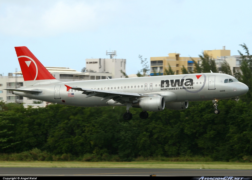 N309US - Airbus A320-211 - Northwest Airlines