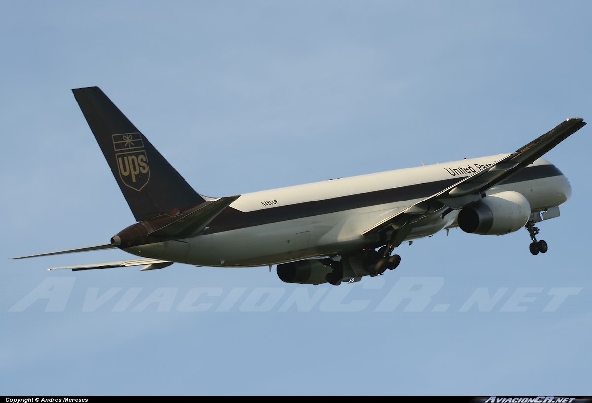 N460UP - Boeing 757-24APF - UPS - United Parcel Service
