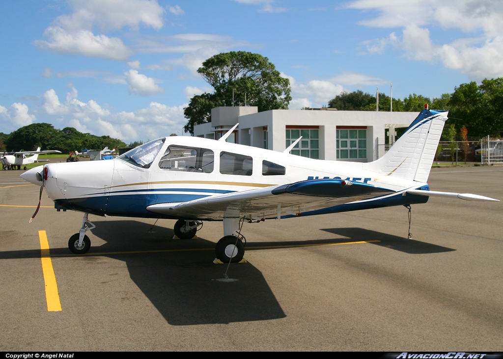 N4815F - Piper PA-28 - Privado