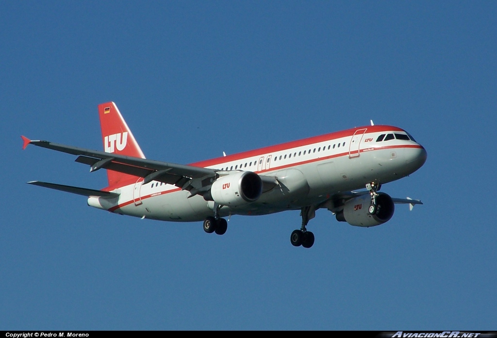 D-ALTJ - Airbus A320-214 - LTU - Lufttransport-Unternehmen