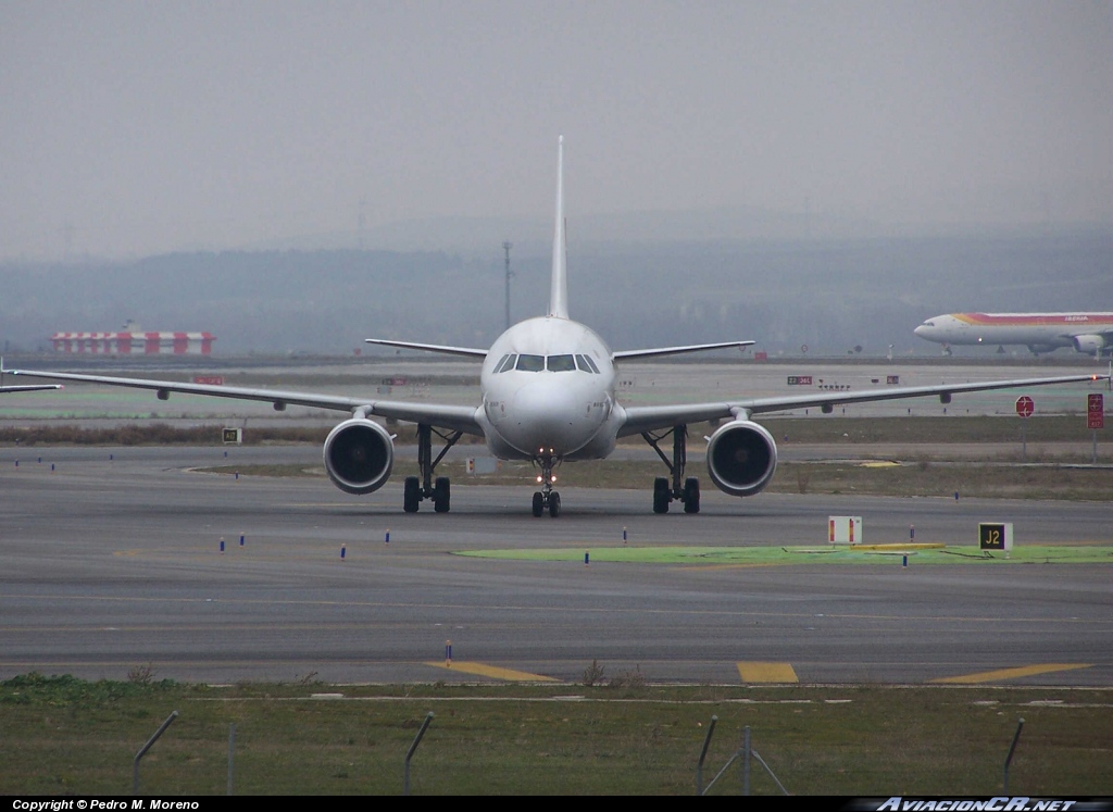 EC-HSF - Airbus A320-214 - Iberia