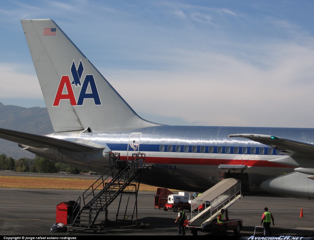 N632AA - Boeing 757-223 - American Airlines