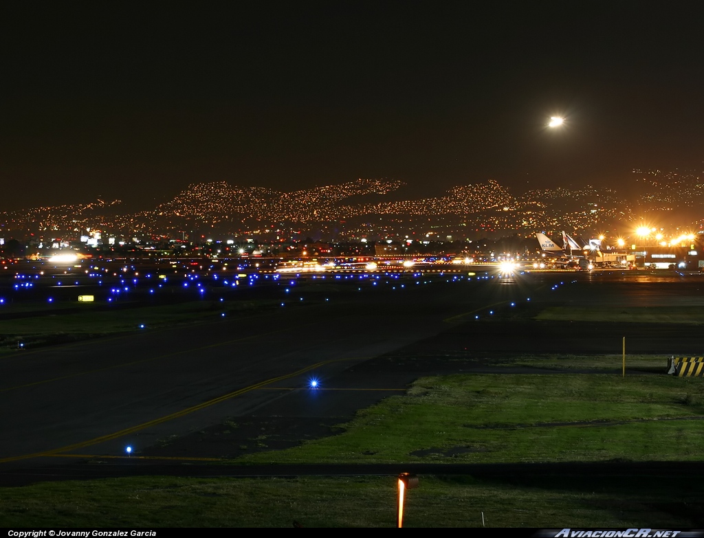 MMMX - Aeropuerto - Aeropuerto