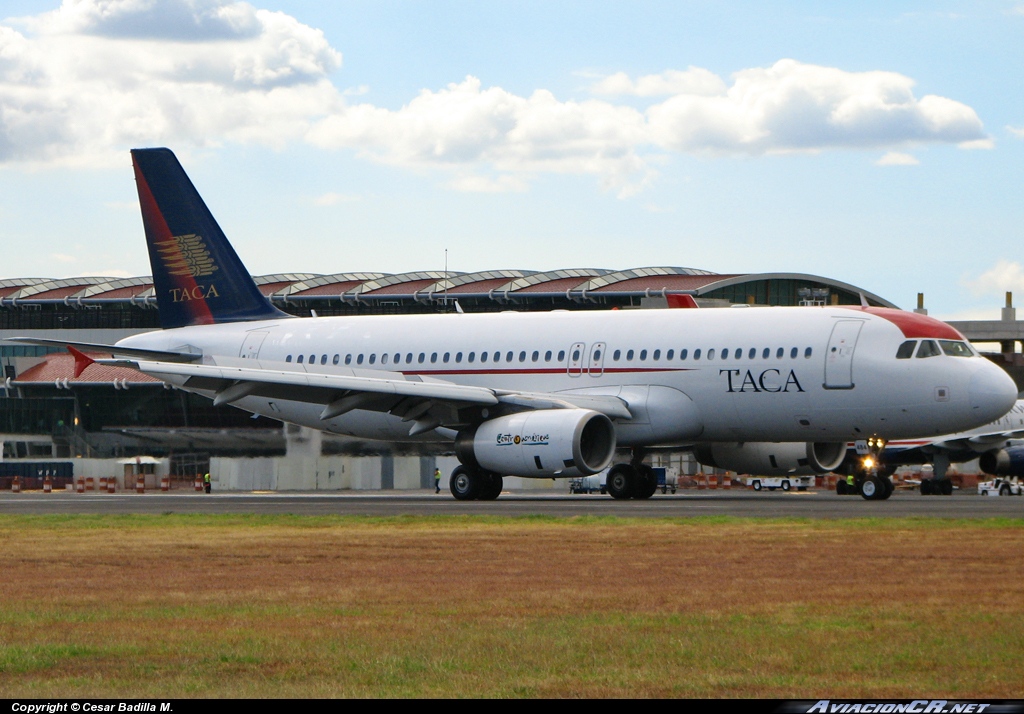 N484TA - Airbus A320-233 - TACA