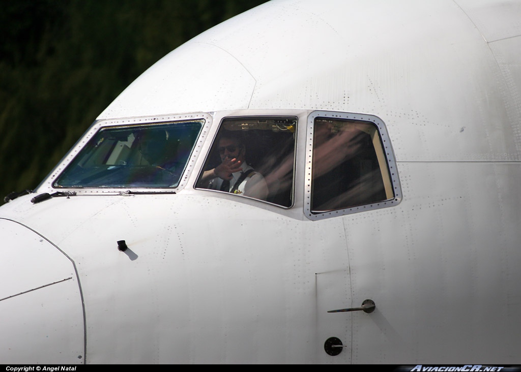 N138DL - Boeing 767-332 - Delta Air Lines