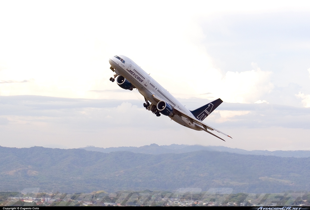 N762MX - Boeing 757-2Q8 - Mexicana