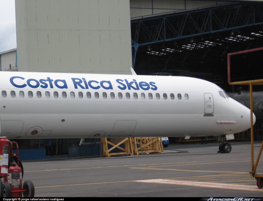 TI-BBH - McDonnell Douglas MD-82 - Costa Rica Skies