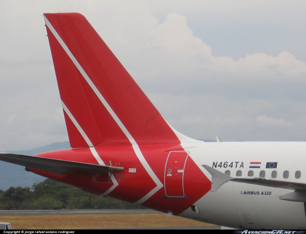 N464TA - Airbus A320-233 - Martinair