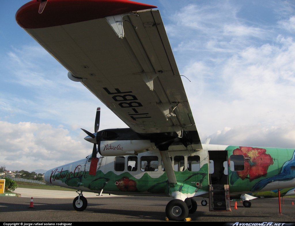 TI-BBF - De Havilland Canada DHC-6-300 Twin Otter/VistaLiner - Nature Air