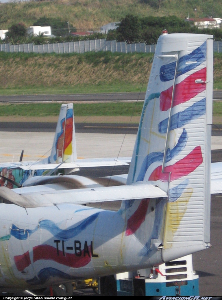 TI-BAL - De Havilland Canada DHC-6-300 Twin Otter - Nature Air