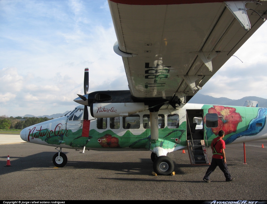 TI-BBF - De Havilland Canada DHC-6-300 Twin Otter/VistaLiner - Nature Air