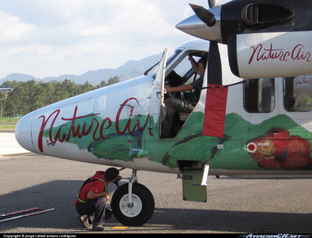 TI-BBF - De Havilland Canada DHC-6-300 Twin Otter/VistaLiner - Nature Air