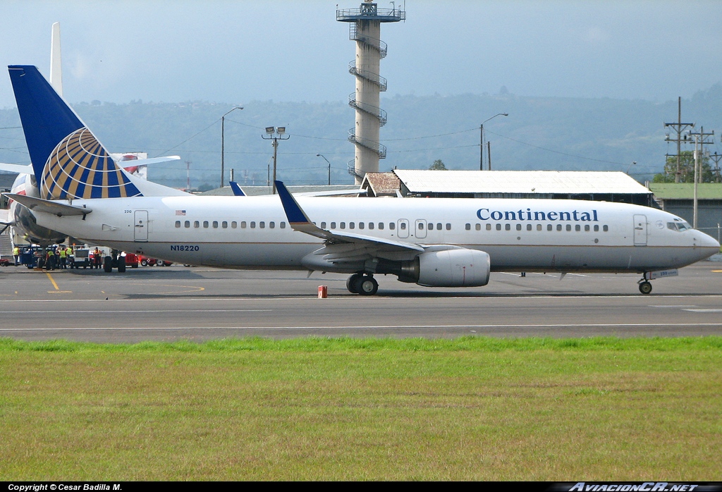 N18220 - Boeing 737-824 - Continental Airlines