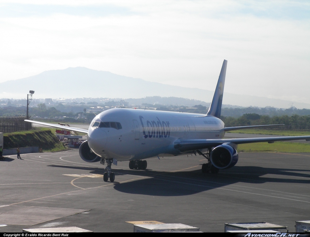 D-ABUF - Boeing 767-330(ER) - Thomas Cook