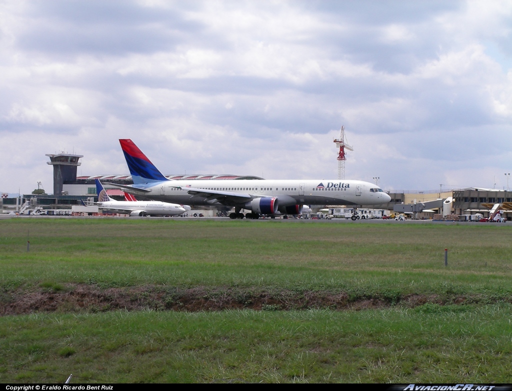 N635DL - B757-232 - Delta Air Lines