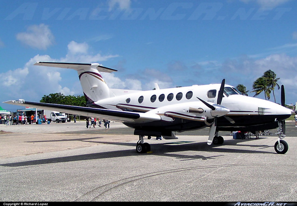 N633HC - Beechcraft King Air 200 - Privado